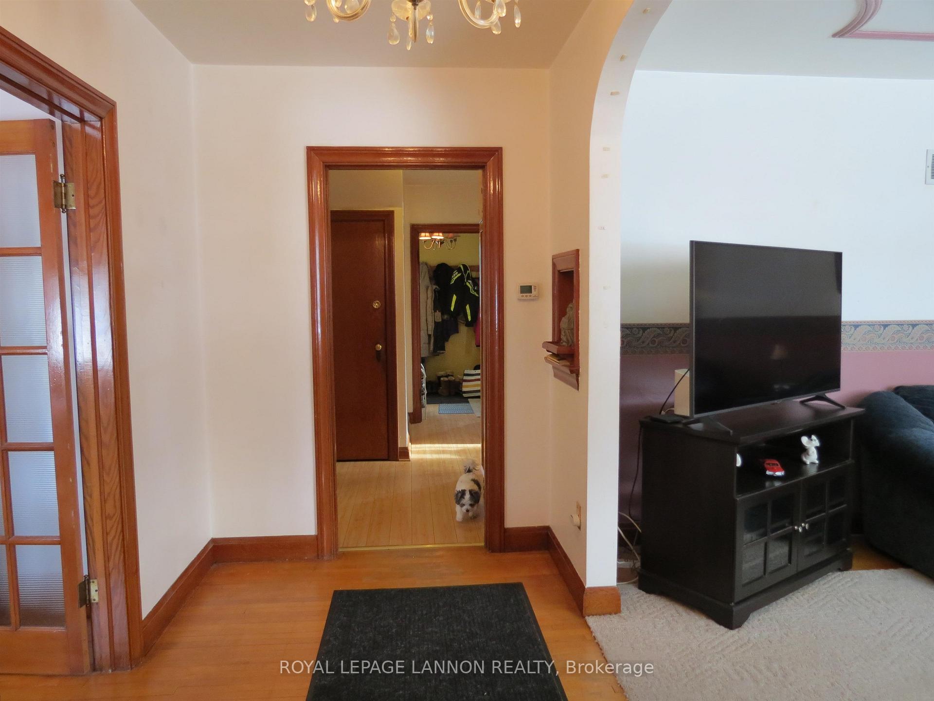 Photo 6 of 836 Simpson Street, Thunder Bay, East End — HOMEH