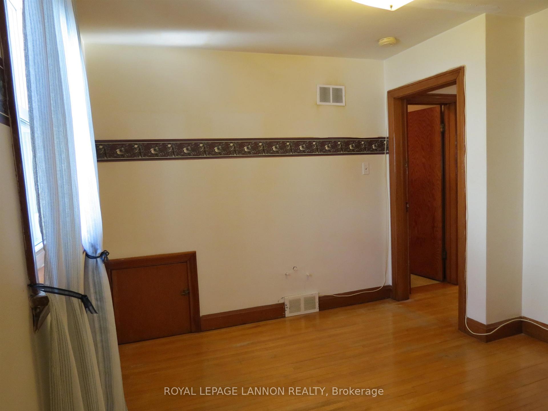 Photo 22 of 836 Simpson Street, Thunder Bay, East End — HOMEH