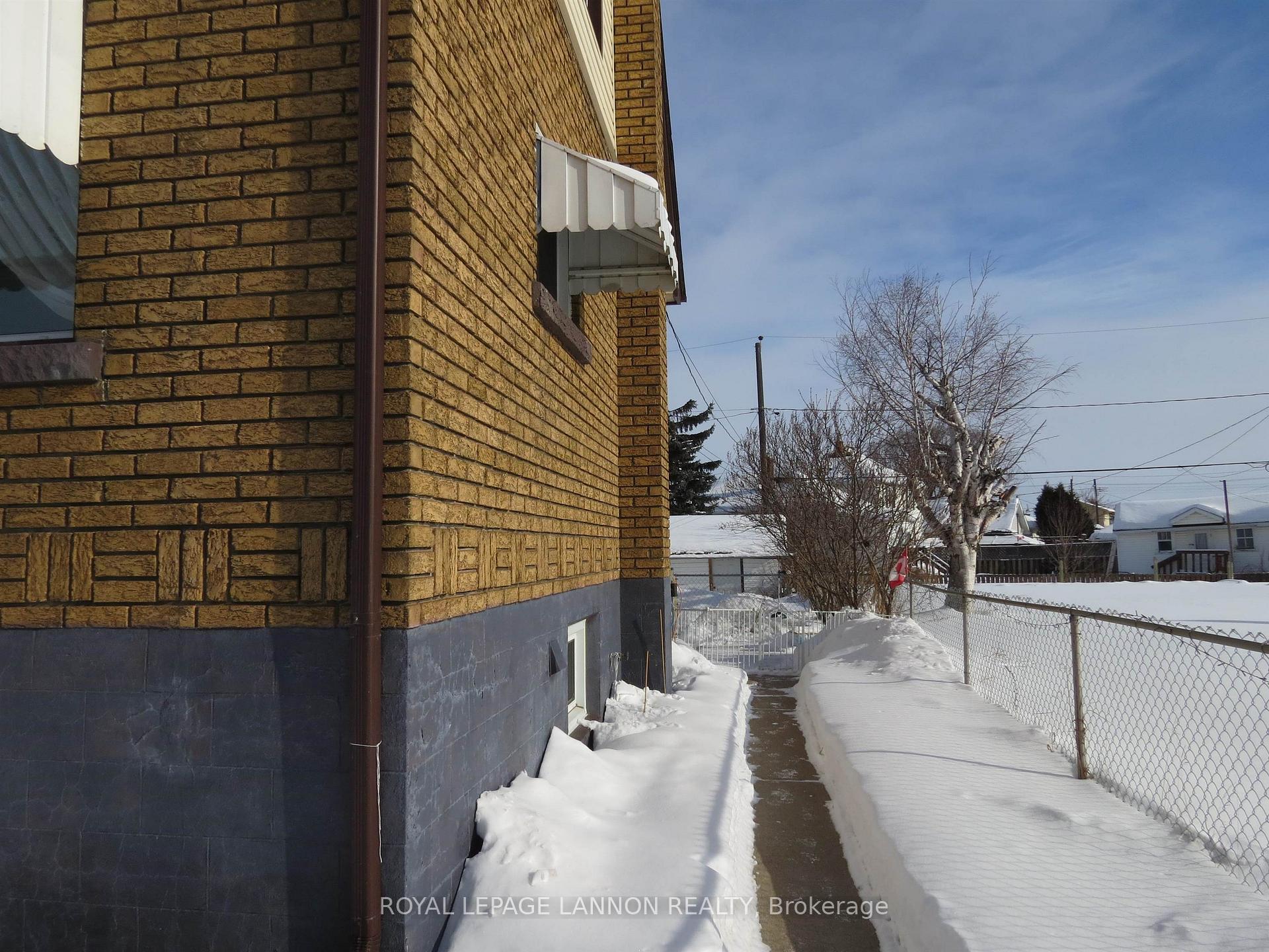 Photo 44 of 836 Simpson Street, Thunder Bay, East End — HOMEH