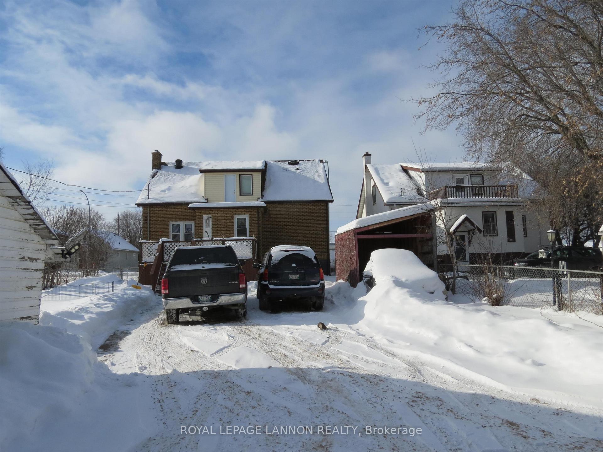 Photo 47 of 836 Simpson Street, Thunder Bay, East End — HOMEH