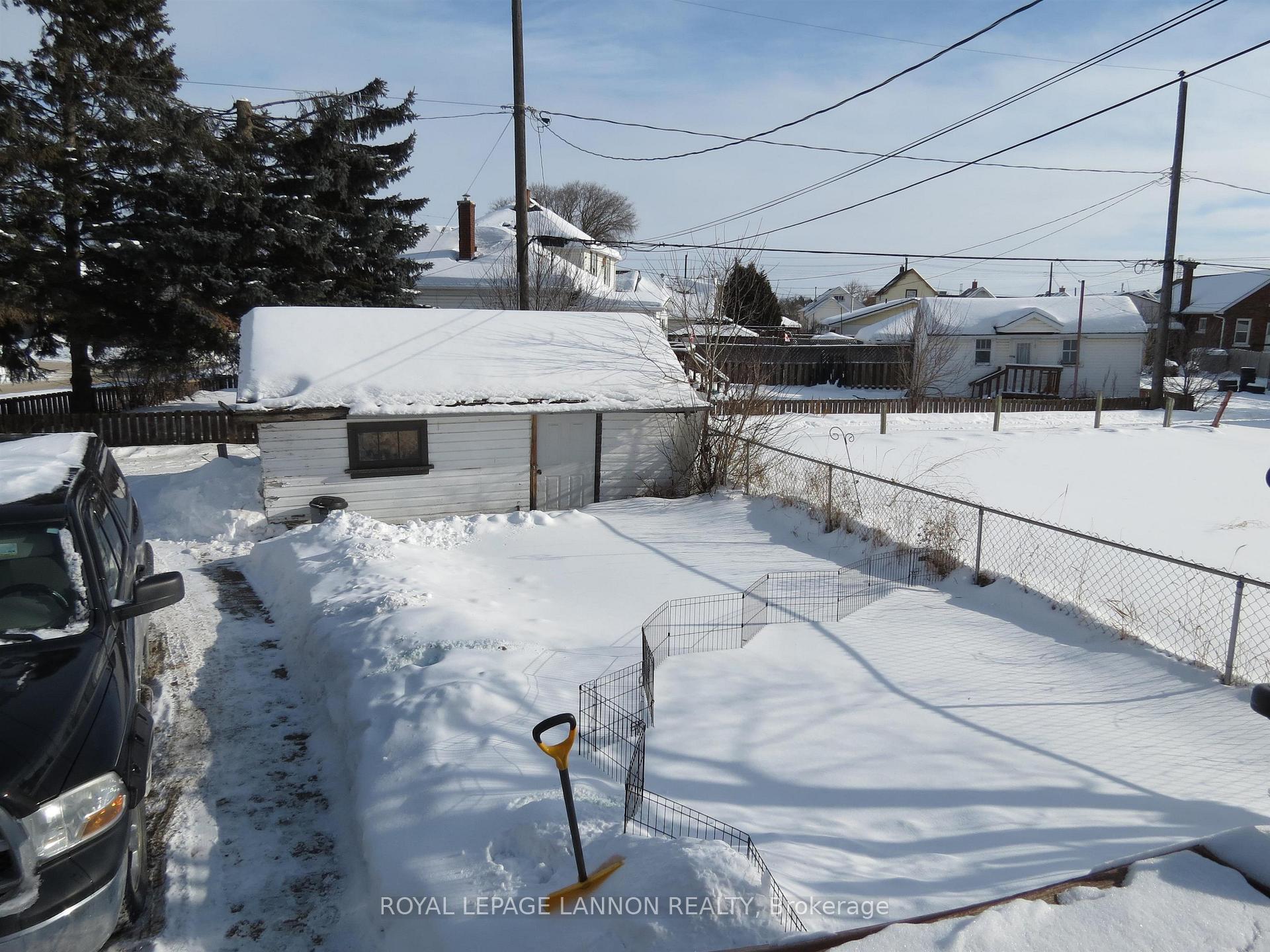 Photo 48 of 836 Simpson Street, Thunder Bay, East End — HOMEH