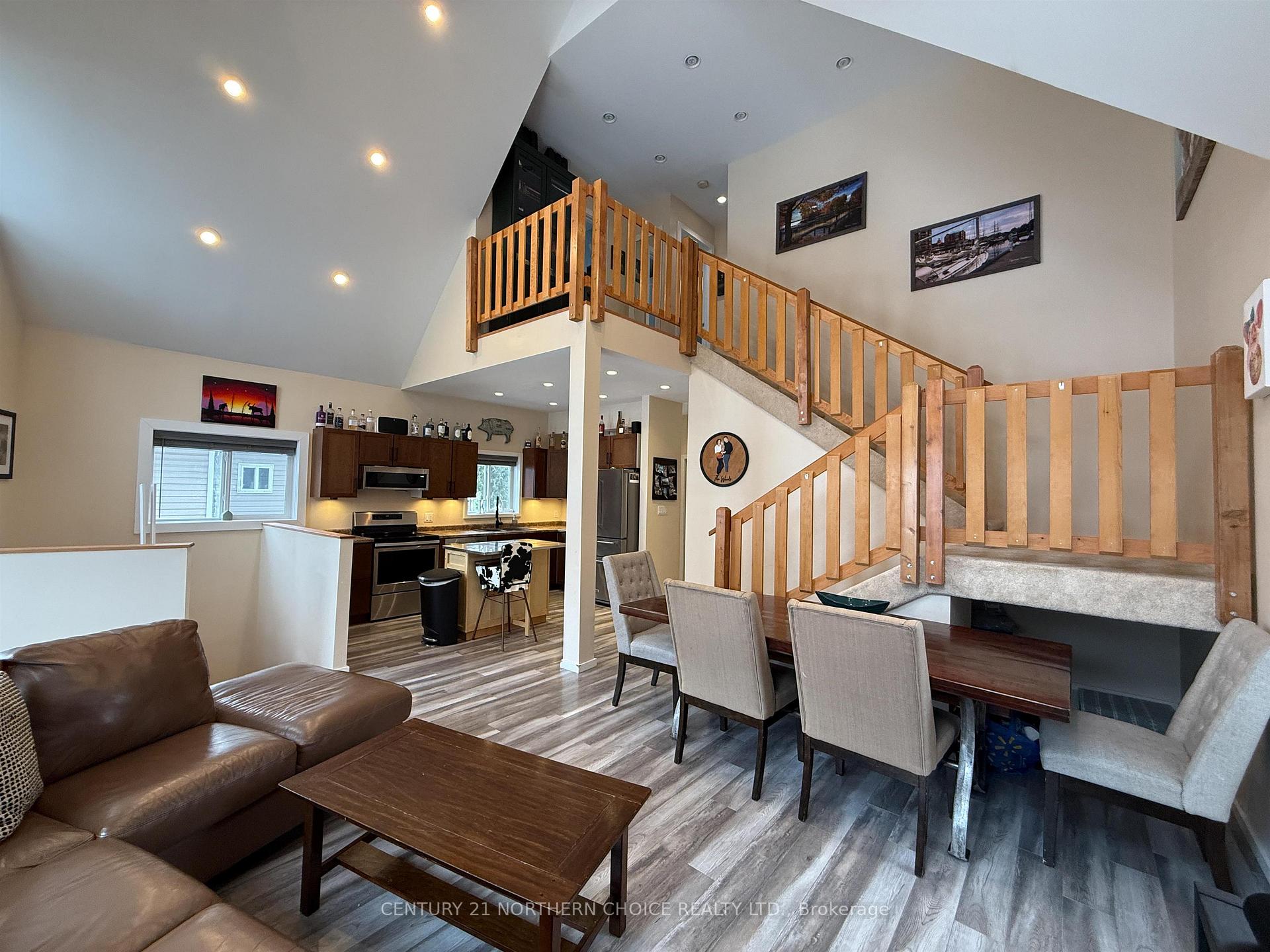 Photo 5 of 408 Bay Street, Kenora, Keewatin — HOMEH