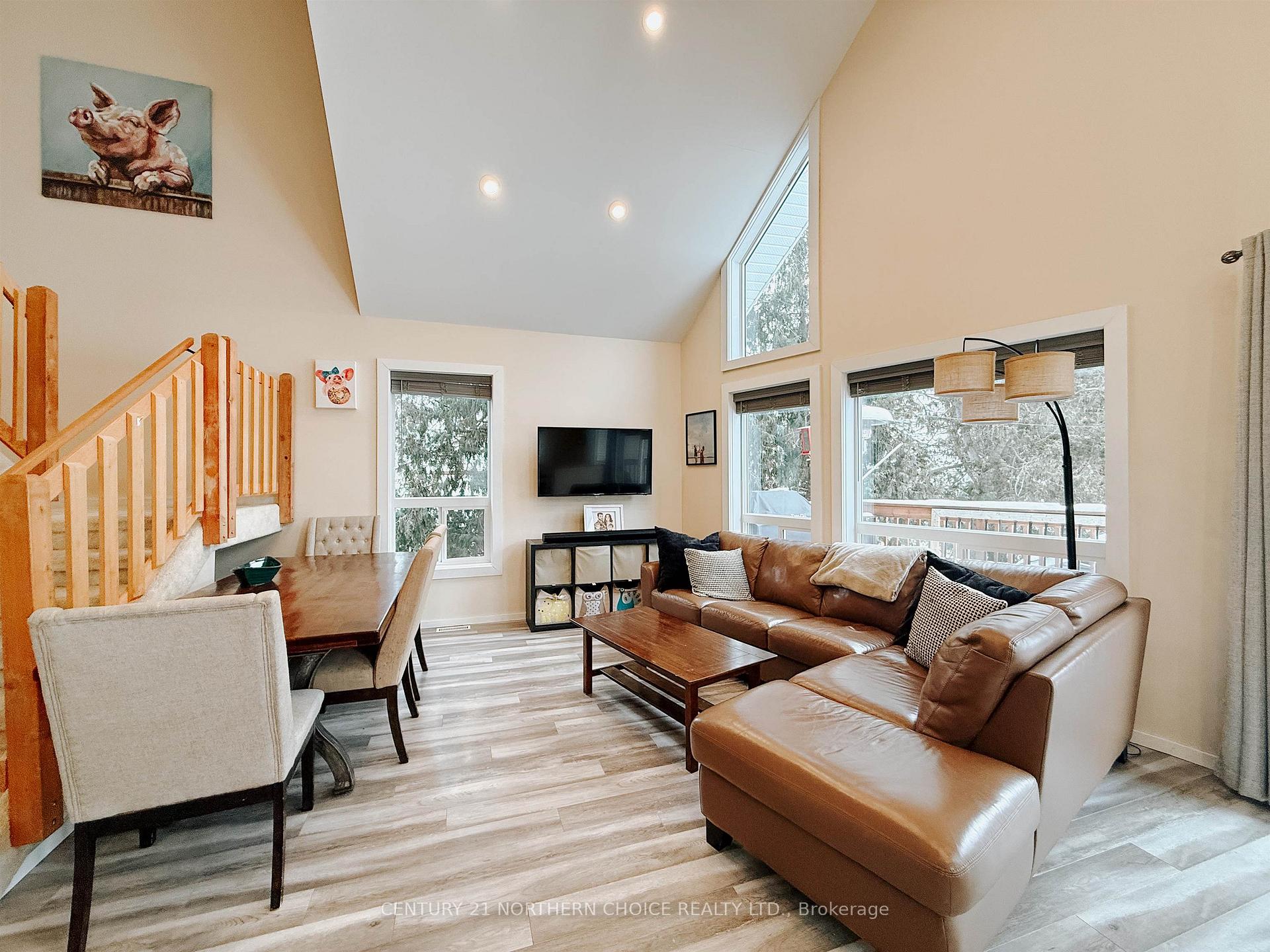 Photo 7 of 408 Bay Street, Kenora, Keewatin — HOMEH