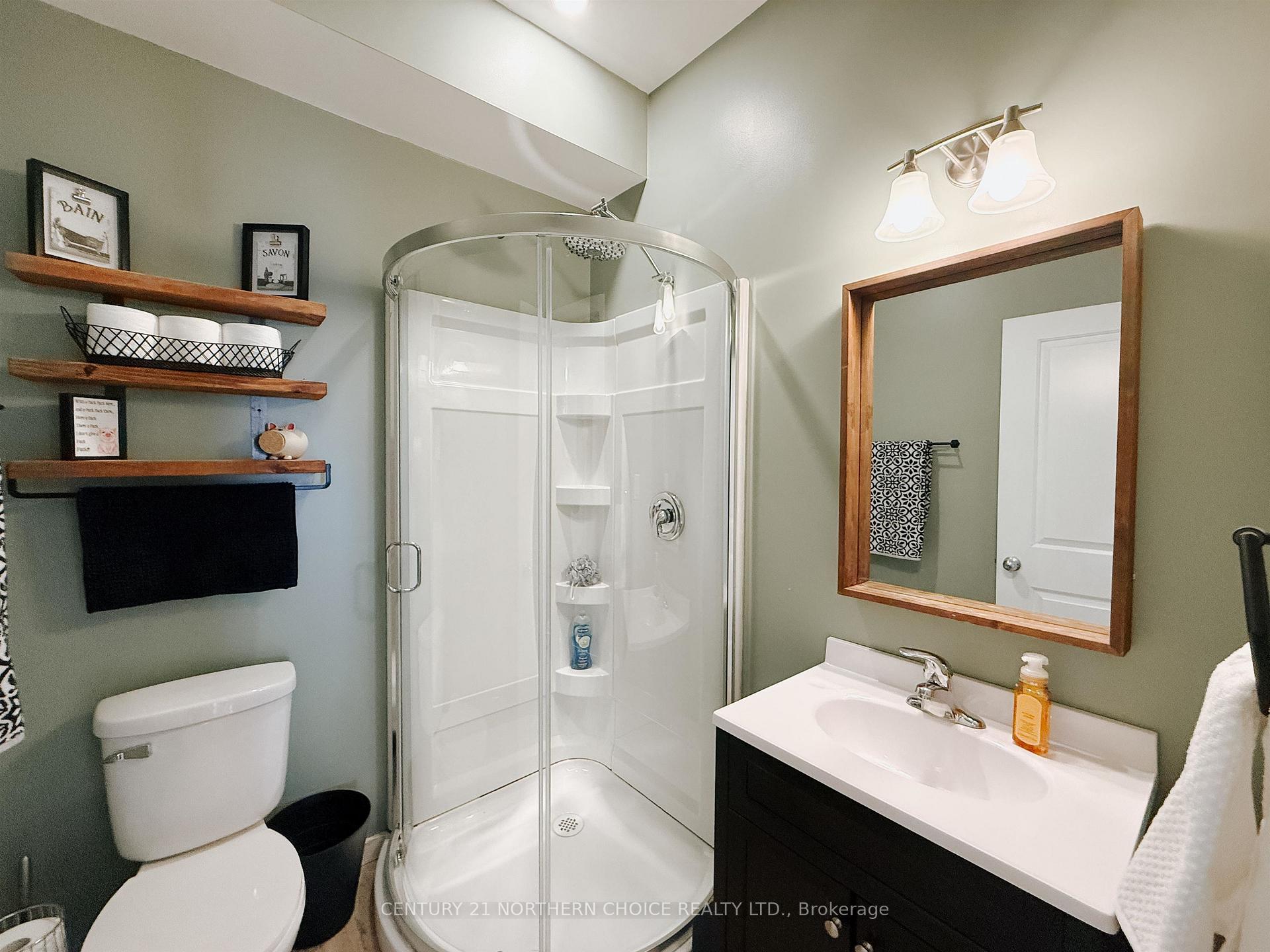 Photo 9 of 408 Bay Street, Kenora, Keewatin — HOMEH