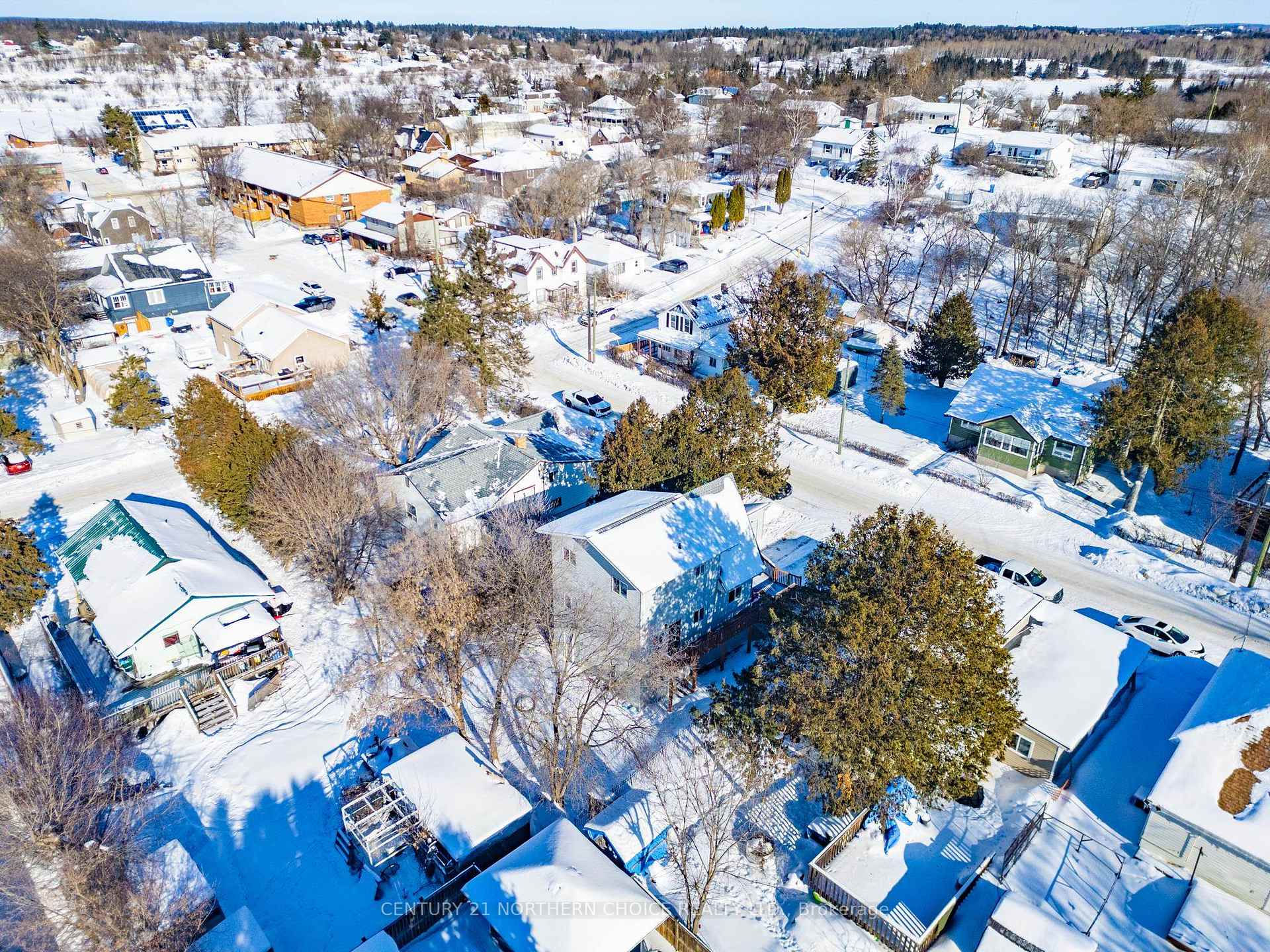 Photo 37 of 408 Bay Street, Kenora, Keewatin — HOMEH
