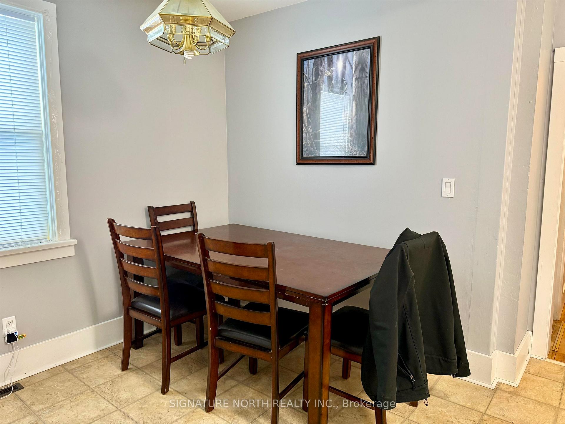 Photo 4 of 162 Brock Street E, Thunder Bay, Westfort — HOMEH