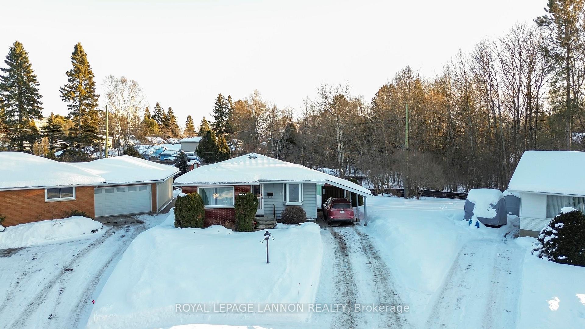 Photo 3 of 75 Manion Place, Thunder Bay, Shuniah — HOMEH
