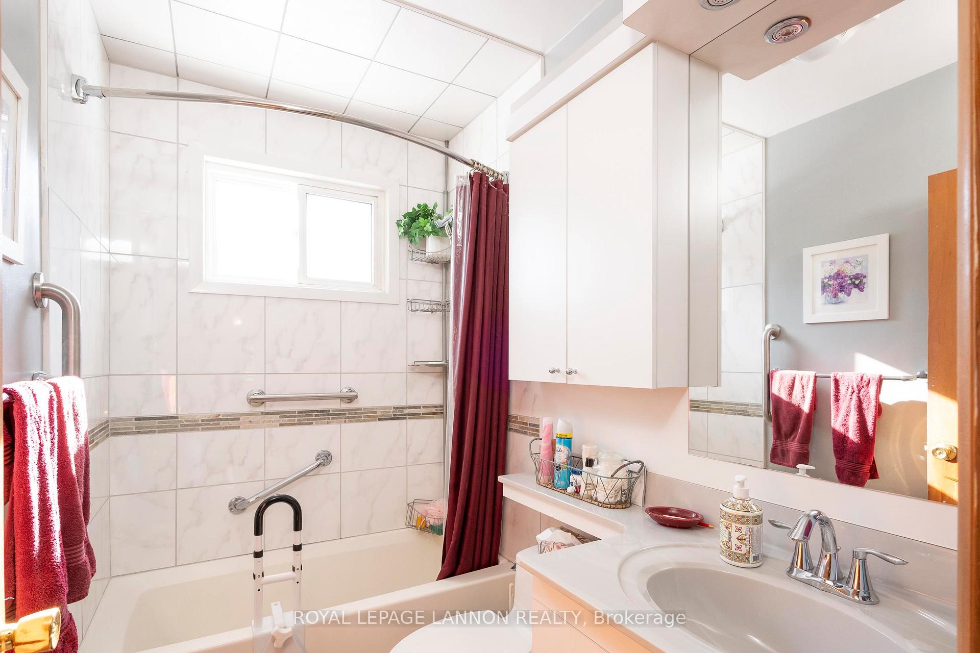 Photo 19 of 75 Manion Place, Thunder Bay, Shuniah — HOMEH