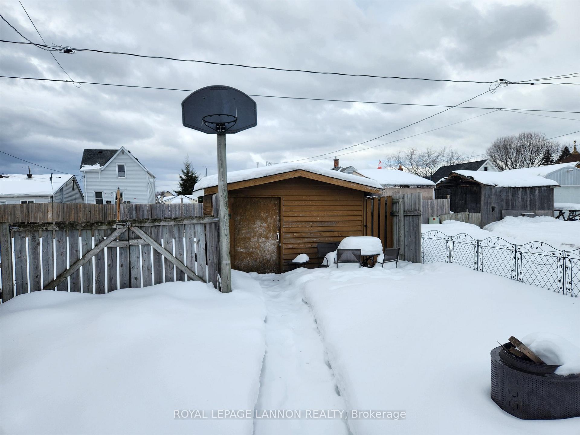 Photo 16 of 617 McBain Street, Thunder Bay, East End — HOMEH
