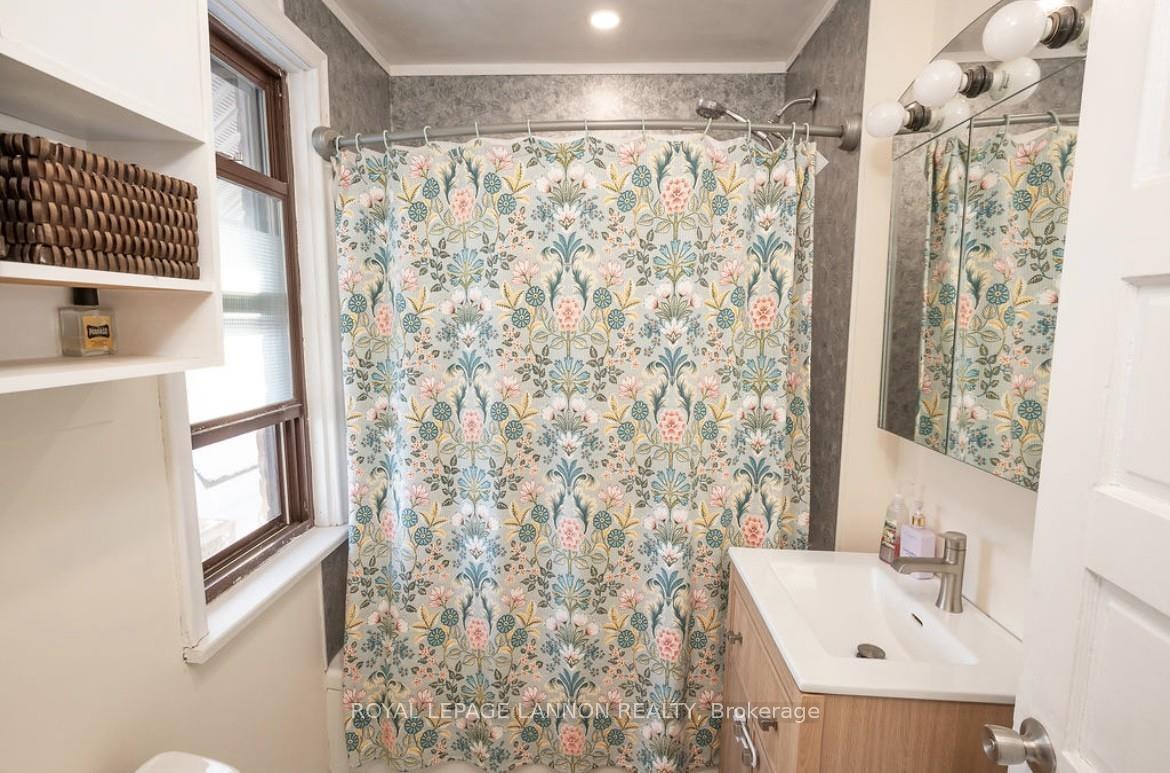 Photo 13 of 519 Vickers Street S, Thunder Bay, Hyde Park — HOMEH