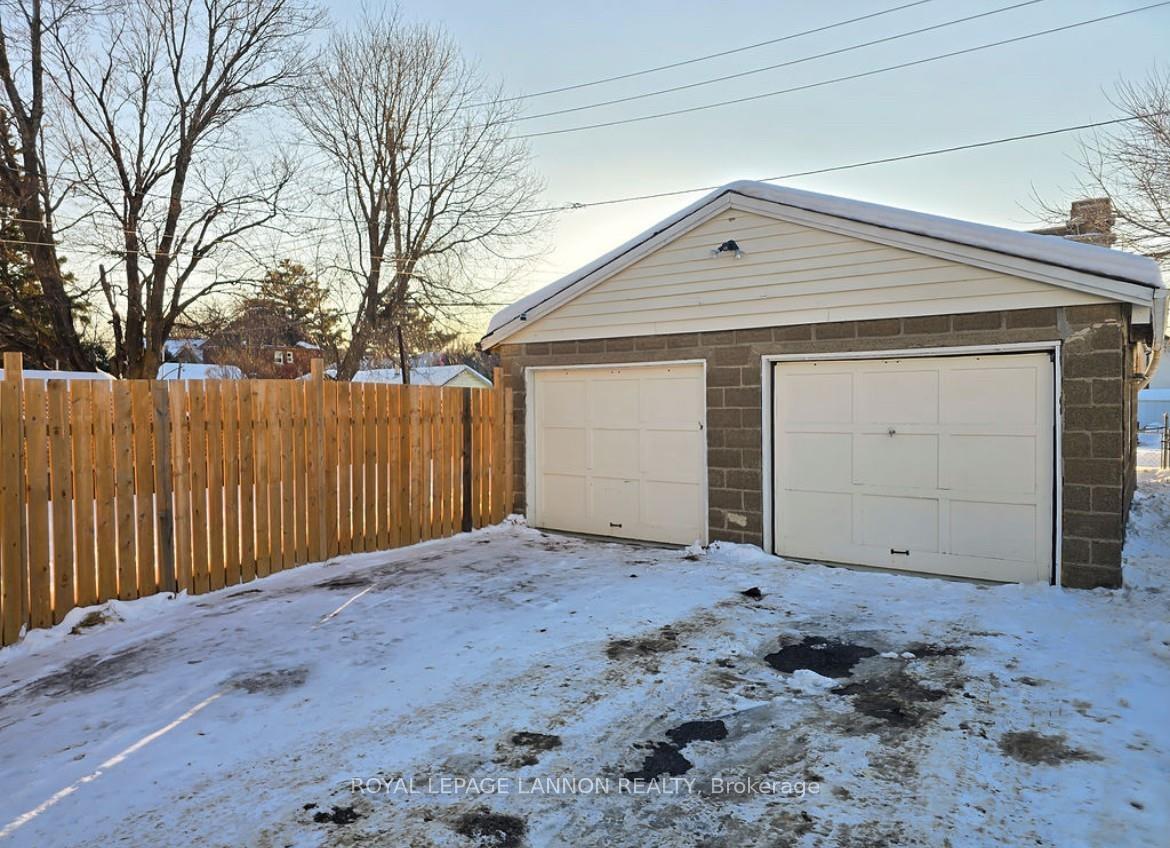 Photo 16 of 519 Vickers Street S, Thunder Bay, Hyde Park — HOMEH