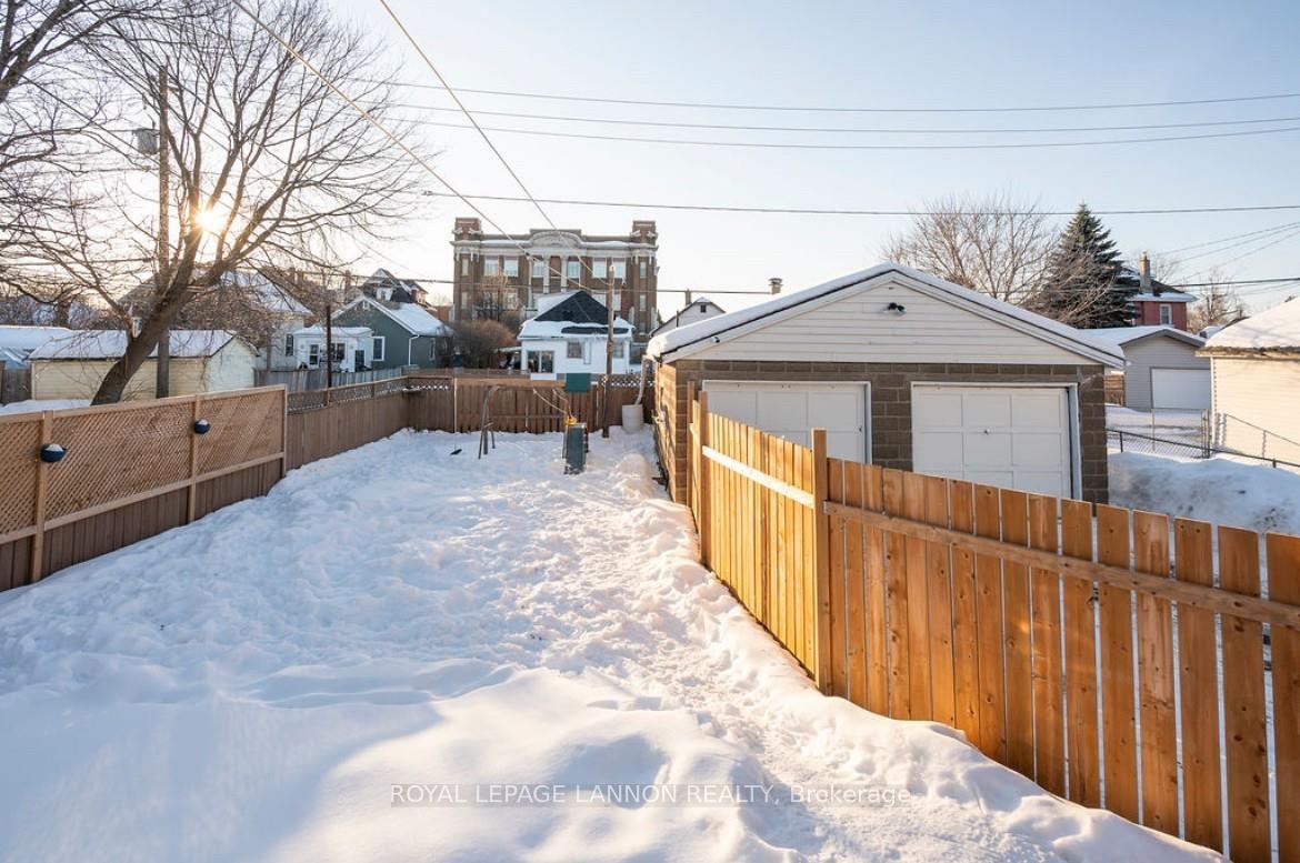 Photo 17 of 519 Vickers Street S, Thunder Bay, Hyde Park — HOMEH