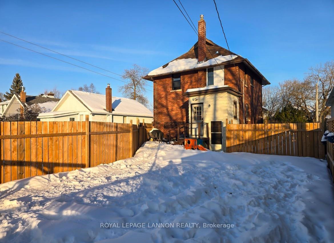Photo 18 of 519 Vickers Street S, Thunder Bay, Hyde Park — HOMEH