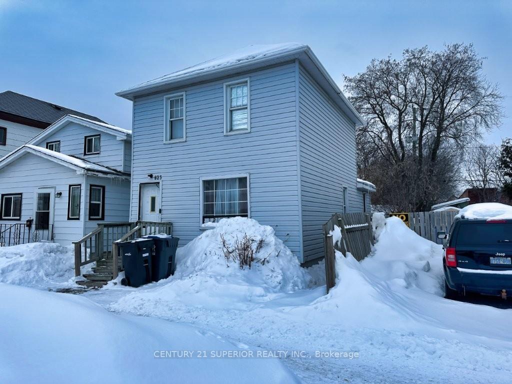 Photo 2 of 623 McLaughlin Street, Thunder Bay, East End — HOMEH
