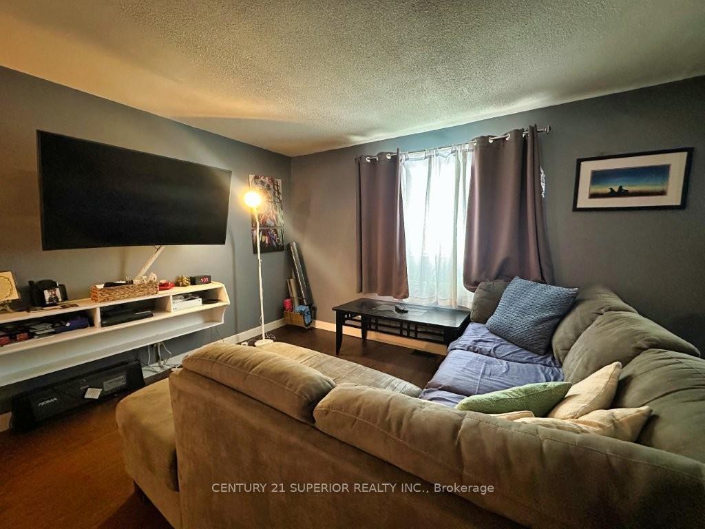 Photo 8 of 623 McLaughlin Street, Thunder Bay, East End — HOMEH