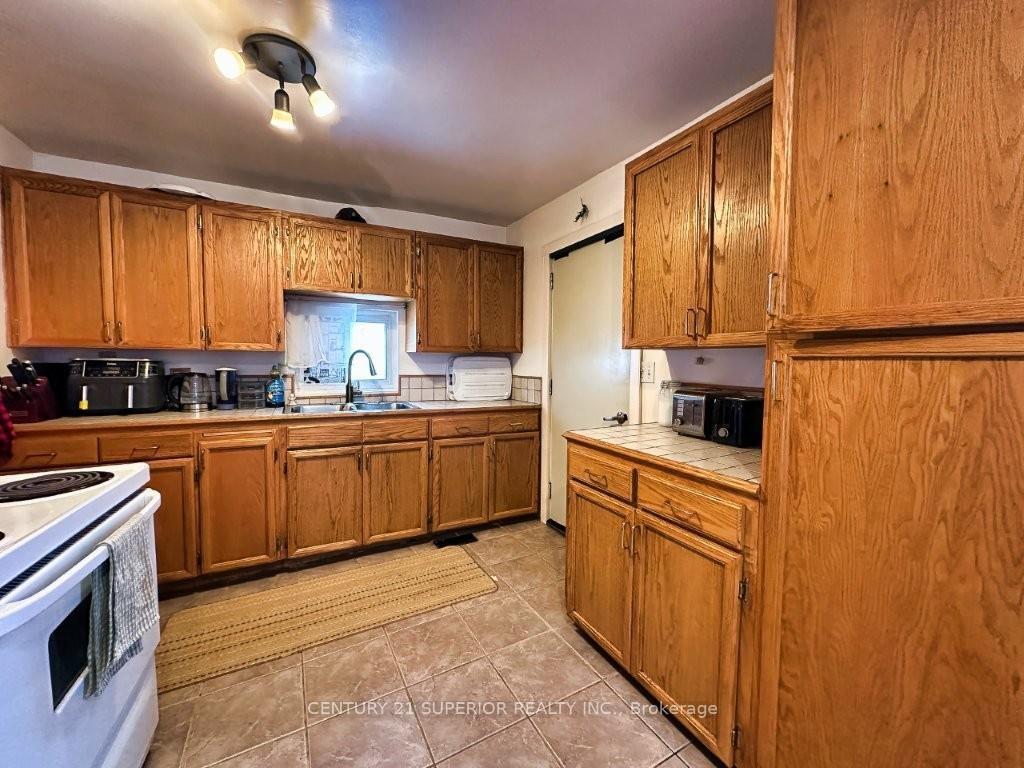Photo 17 of 623 McLaughlin Street, Thunder Bay, East End — HOMEH
