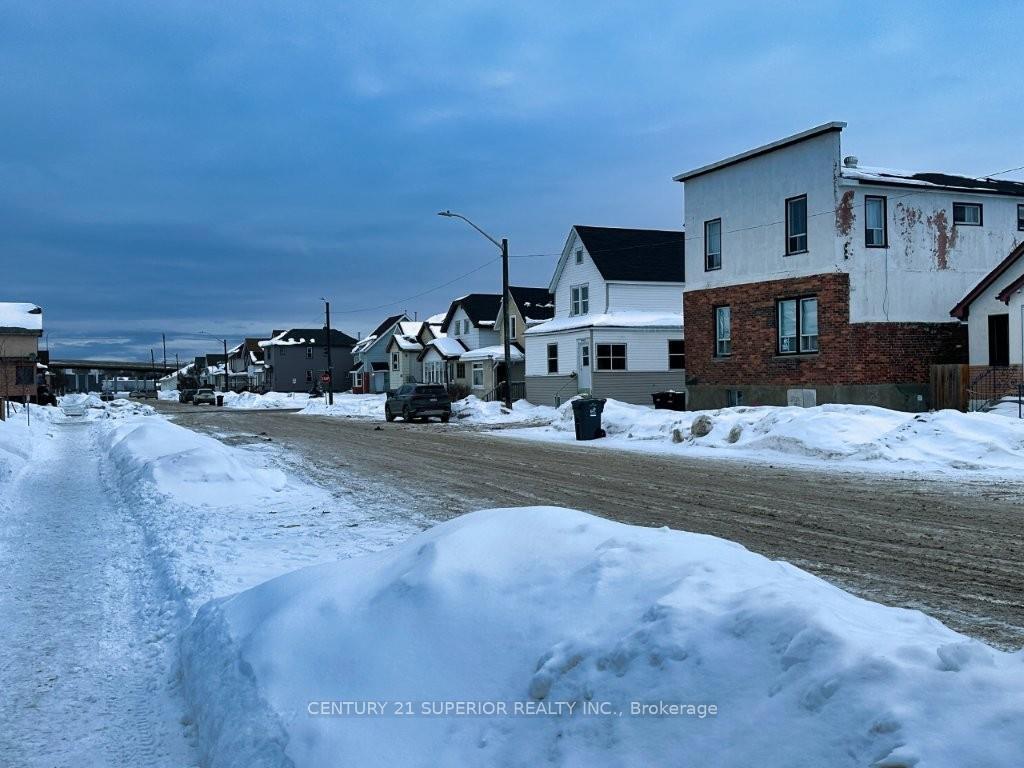 Photo 49 of 623 McLaughlin Street, Thunder Bay, East End — HOMEH