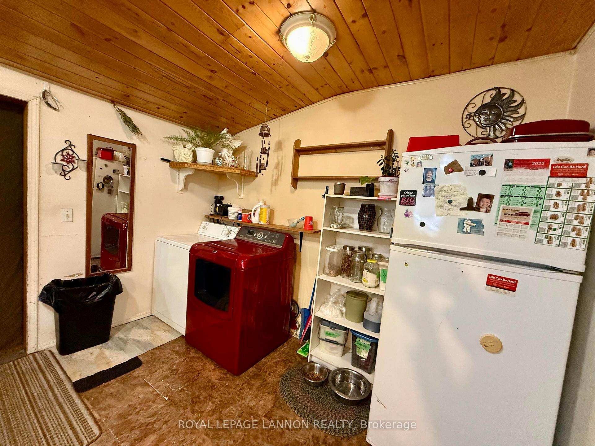 Photo 7 of 61 Ontario Street, Thunder Bay, Court / Cumberland — HOMEH
