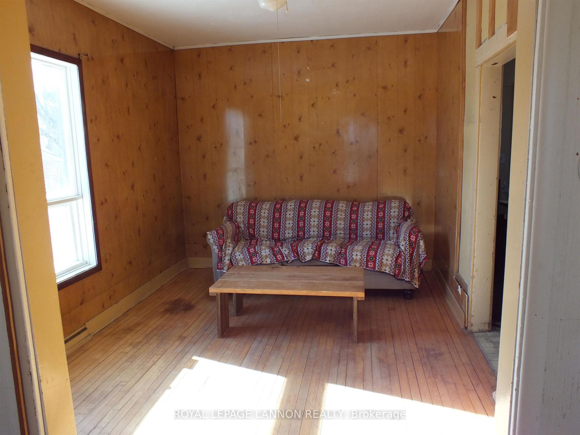 Photo 6 of 611 Vickers Street N, Thunder Bay, McKeller Park — HOMEH