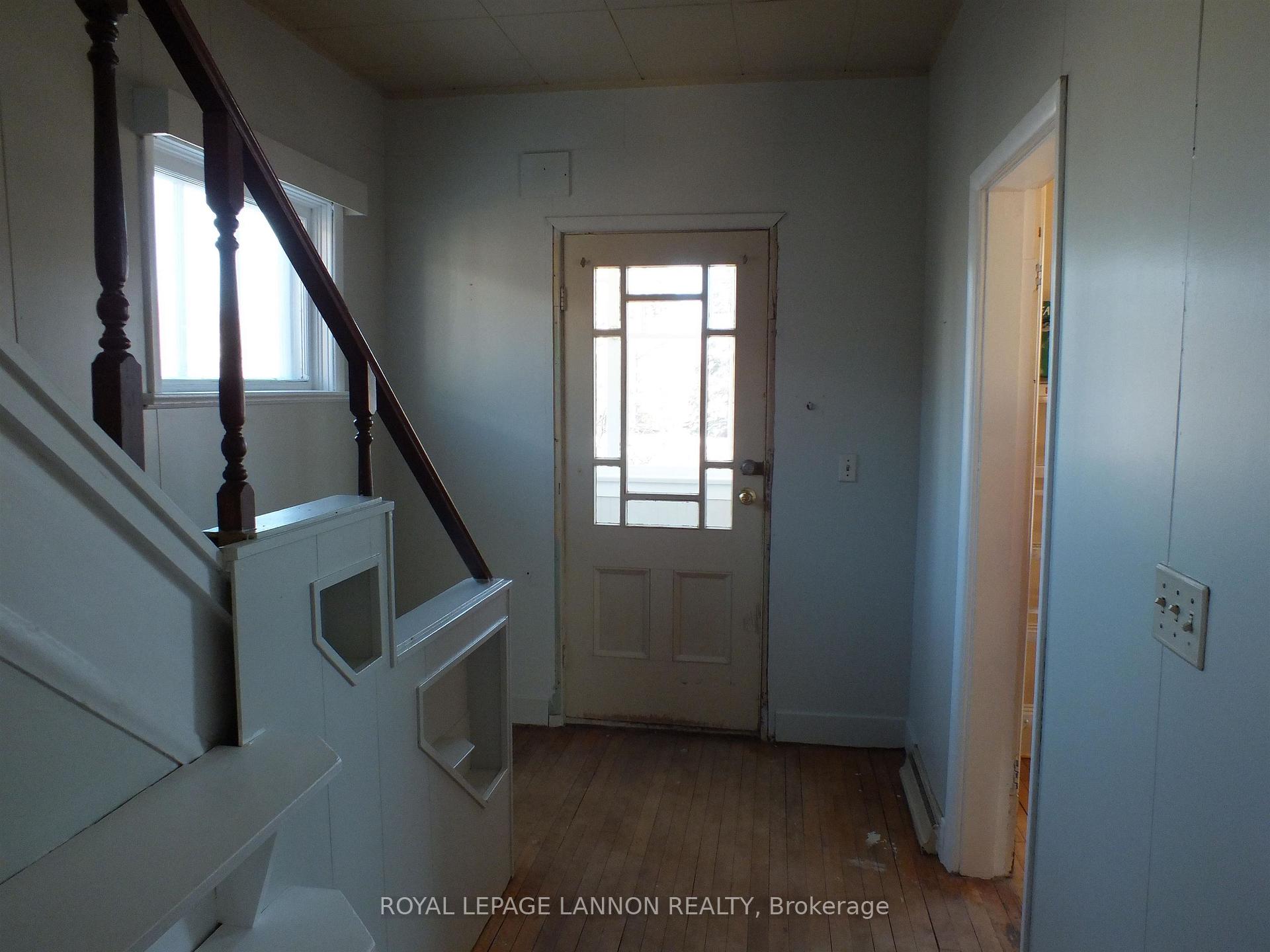 Photo 8 of 611 Vickers Street N, Thunder Bay, McKeller Park — HOMEH