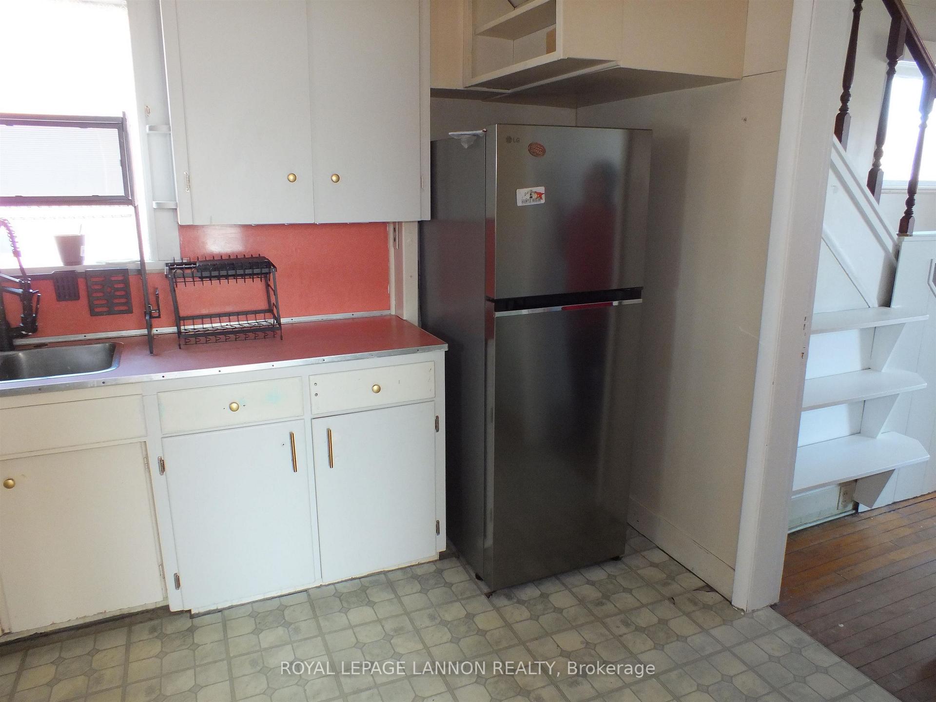 Photo 11 of 611 Vickers Street N, Thunder Bay, McKeller Park — HOMEH