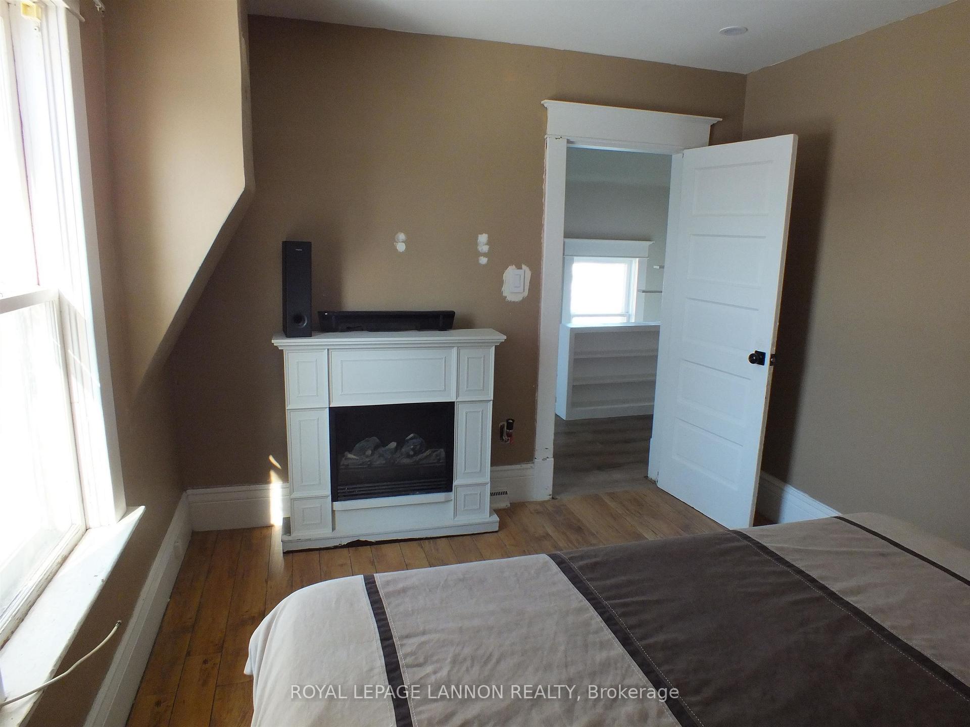Photo 18 of 611 Vickers Street N, Thunder Bay, McKeller Park — HOMEH