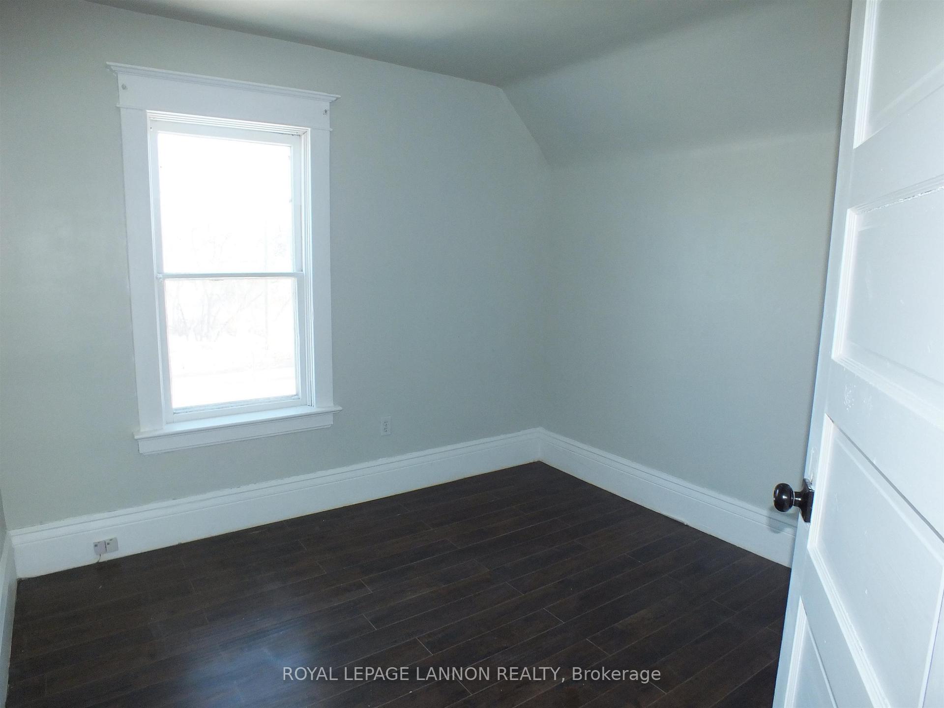 Photo 21 of 611 Vickers Street N, Thunder Bay, McKeller Park — HOMEH