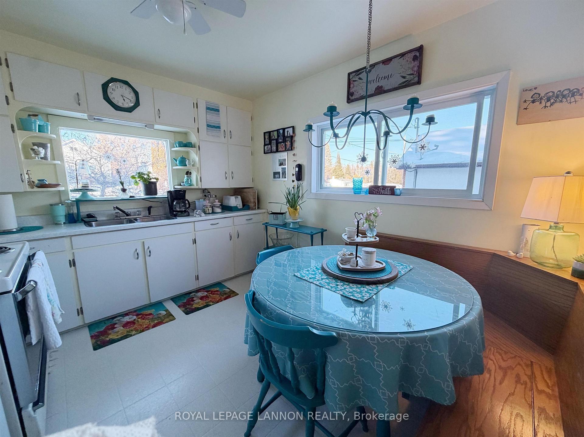 Photo 8 of 325 Rona Street, Thunder Bay, Current River — HOMEH