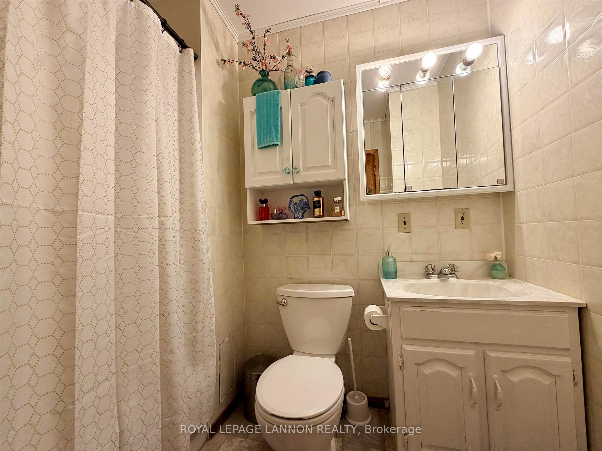 Photo 18 of 325 Rona Street, Thunder Bay, Current River — HOMEH