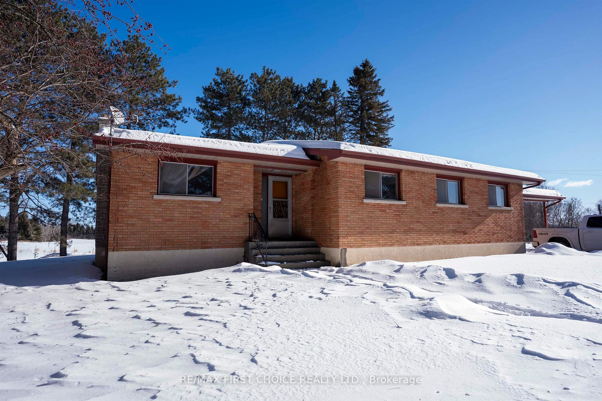 Photo 1 of 2995 Oliver Road, Thunder Bay, McIntyre South — HOMEH