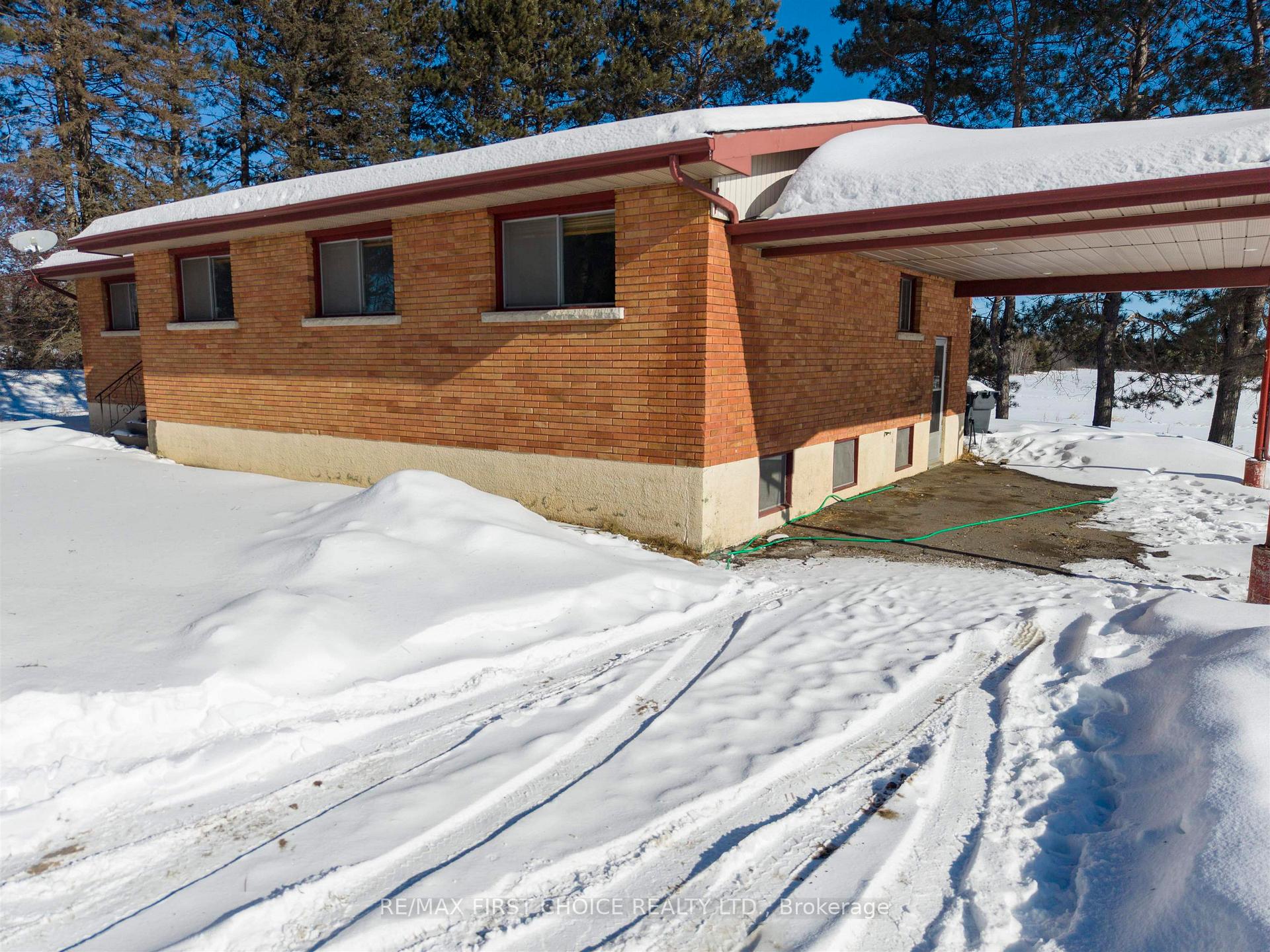 Photo 3 of 2995 Oliver Road, Thunder Bay, McIntyre South — HOMEH