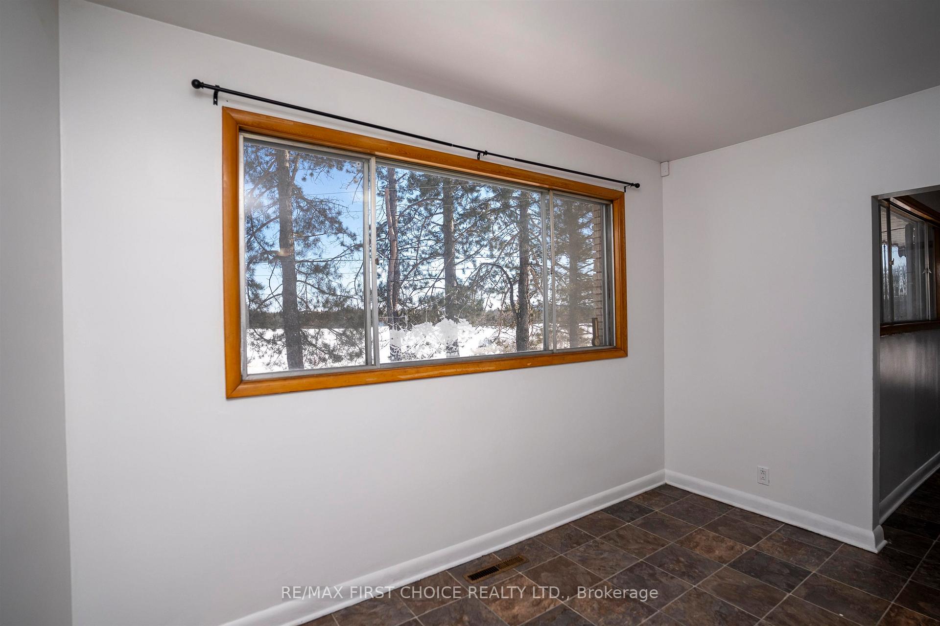 Photo 12 of 2995 Oliver Road, Thunder Bay, McIntyre South — HOMEH