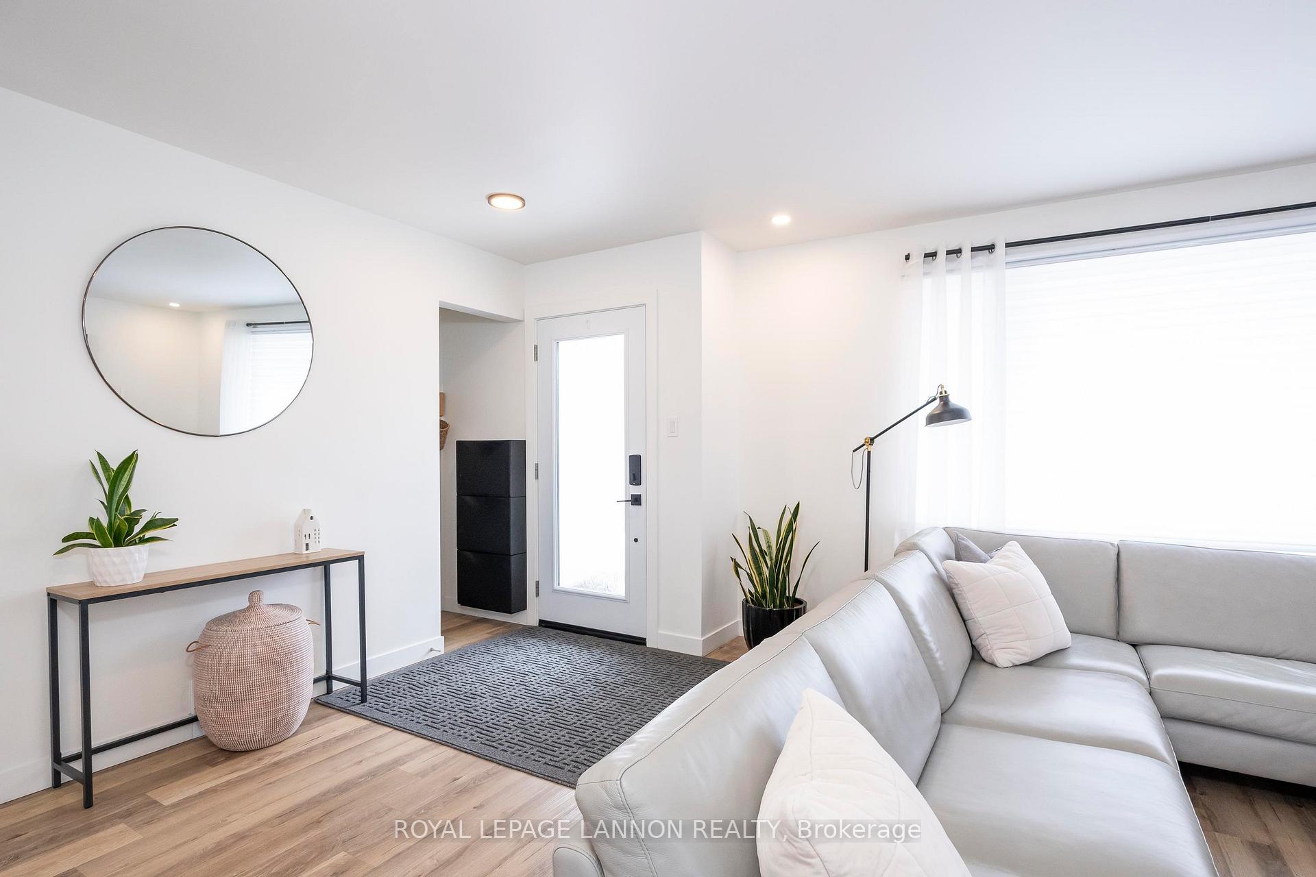 Photo 15 of 381 River Street, Thunder Bay, College Heights — HOMEH