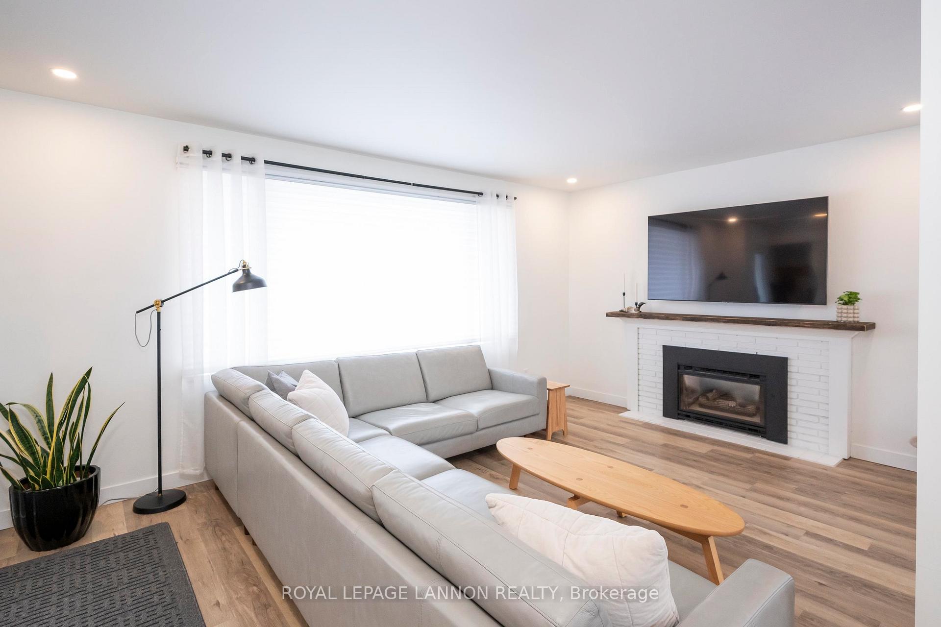 Photo 16 of 381 River Street, Thunder Bay, College Heights — HOMEH