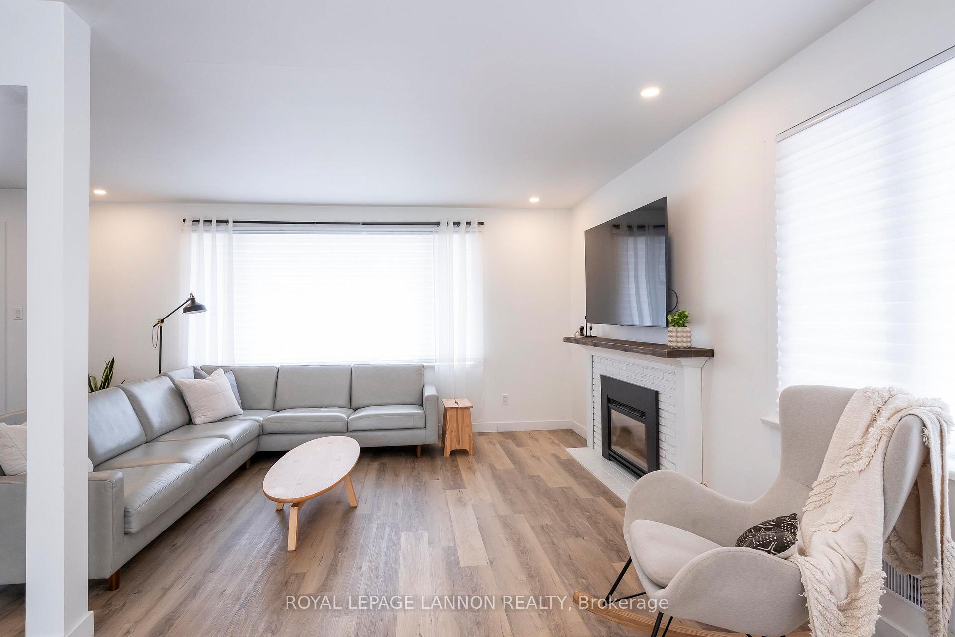 Photo 17 of 381 River Street, Thunder Bay, College Heights — HOMEH
