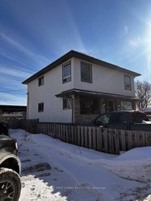 Photo 2 of 124 Vickers Street S, Thunder Bay, McKeller Park — HOMEH