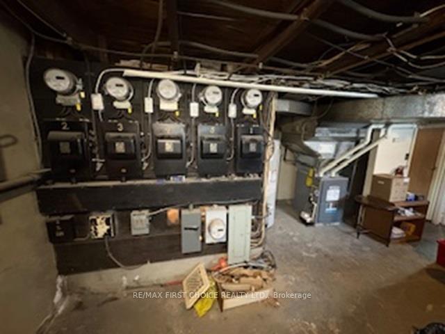 Photo 14 of 124 Vickers Street S, Thunder Bay, McKeller Park — HOMEH