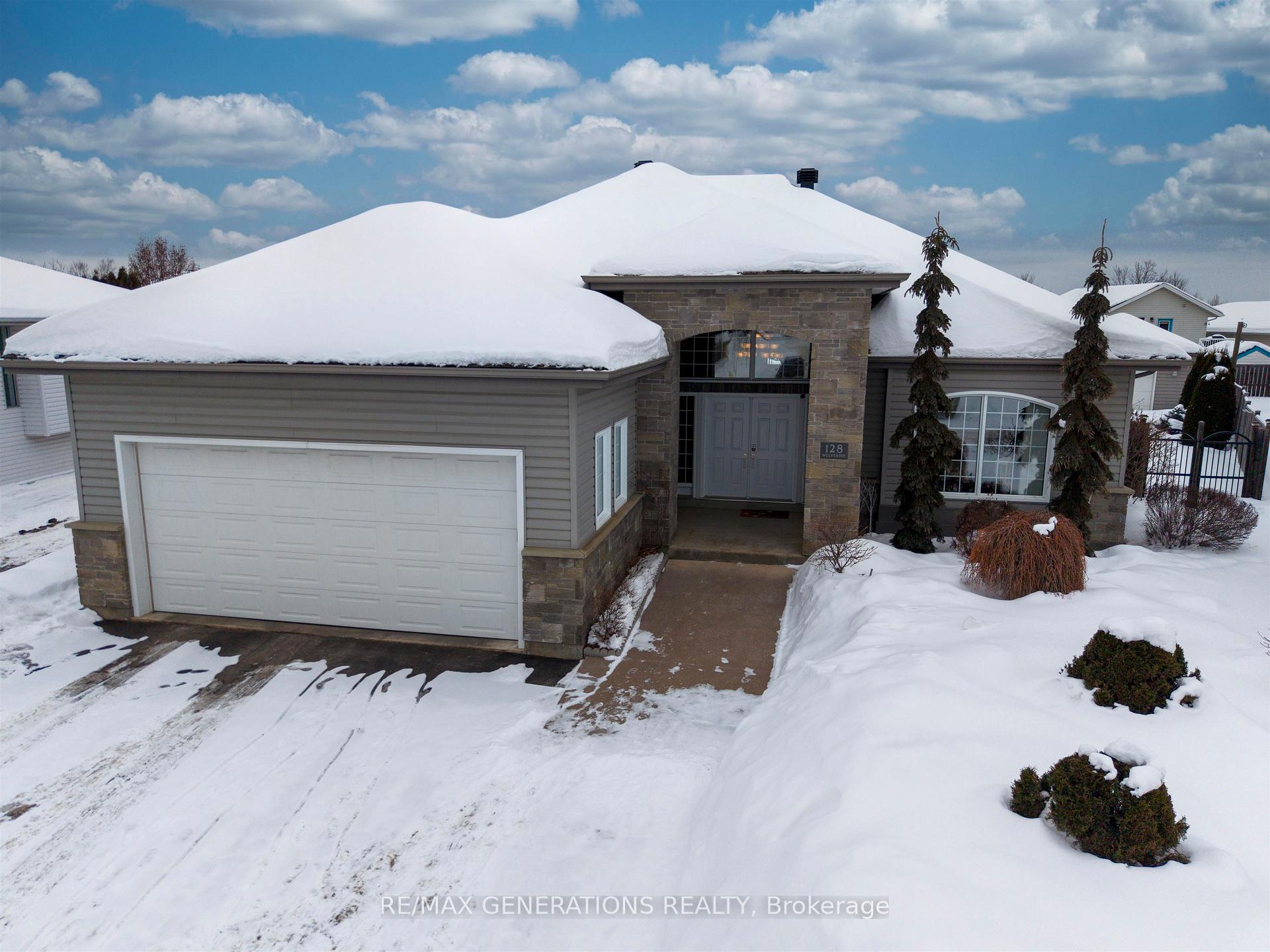 Photo 1 of 128 Wolverine Crescent, Thunder Bay, Parkdale — HOMEH