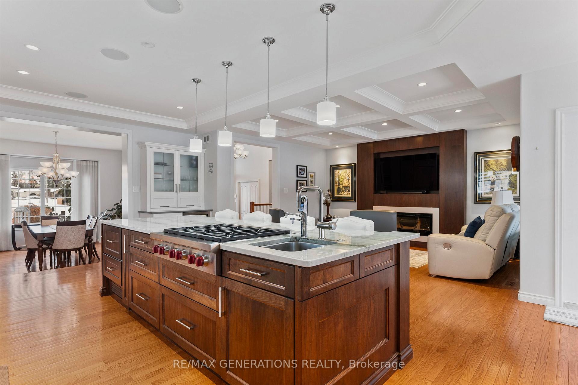 Photo 8 of 128 Wolverine Crescent, Thunder Bay, Parkdale — HOMEH