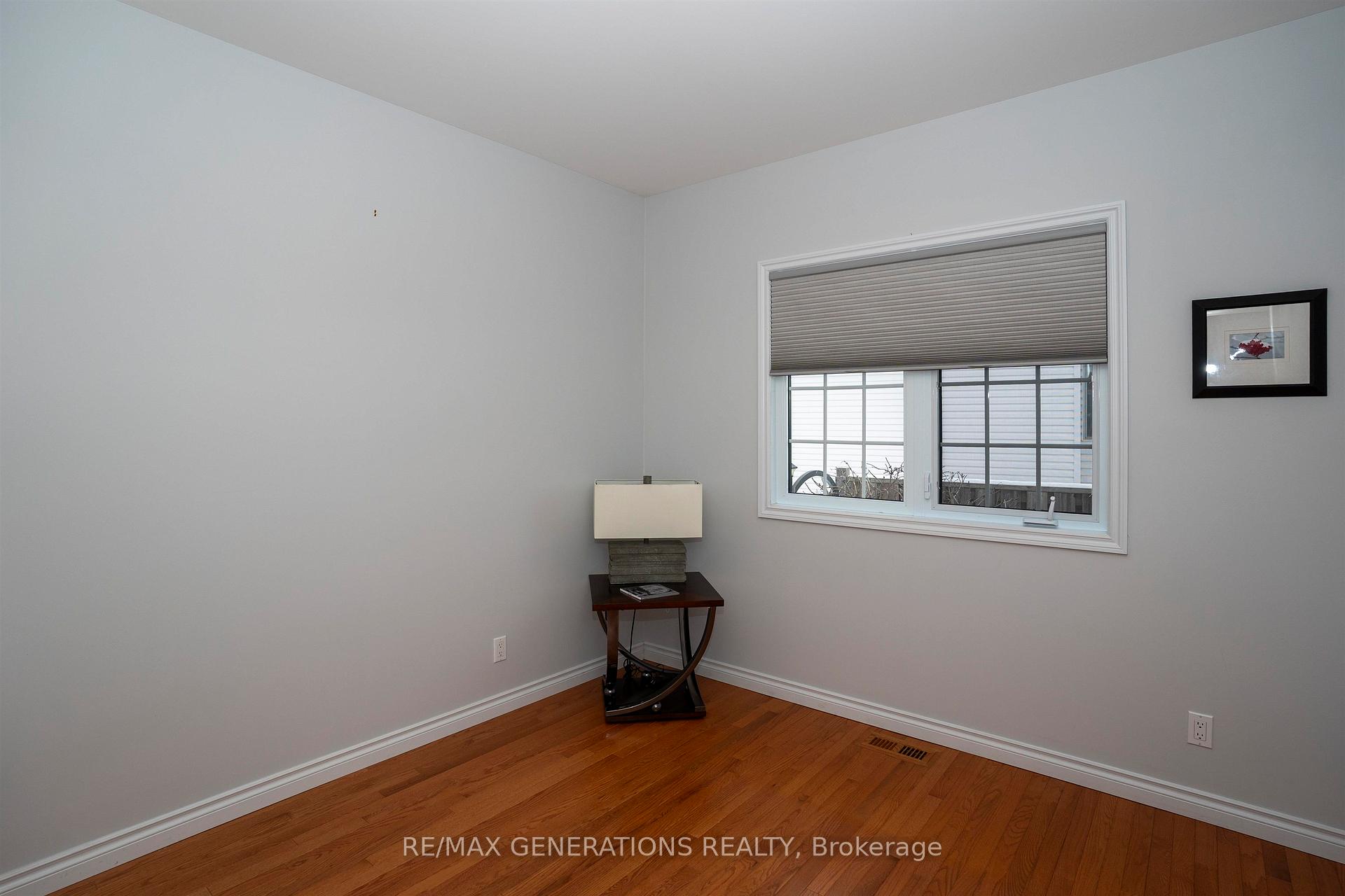 Photo 23 of 128 Wolverine Crescent, Thunder Bay, Parkdale — HOMEH