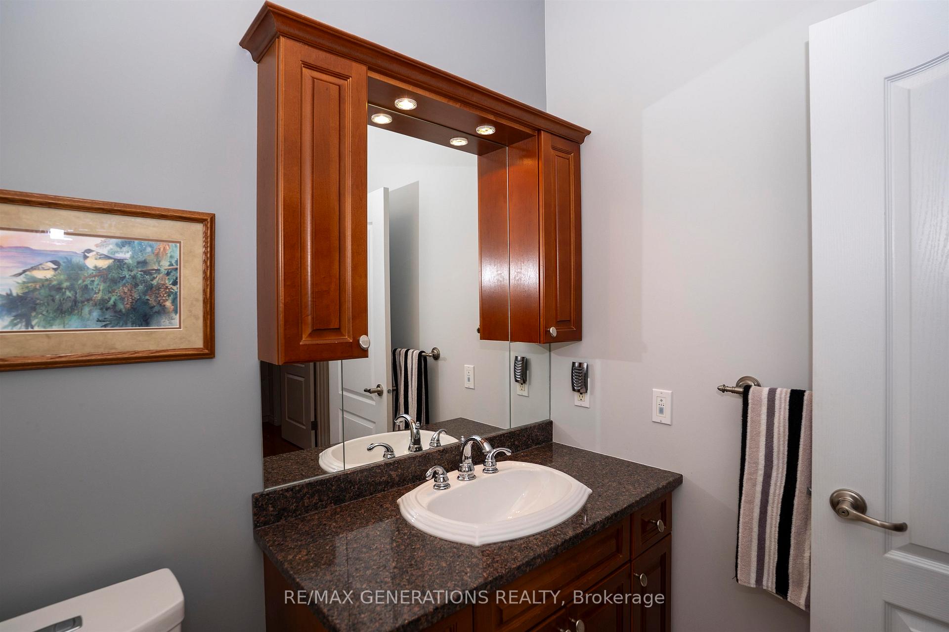 Photo 30 of 128 Wolverine Crescent, Thunder Bay, Parkdale — HOMEH