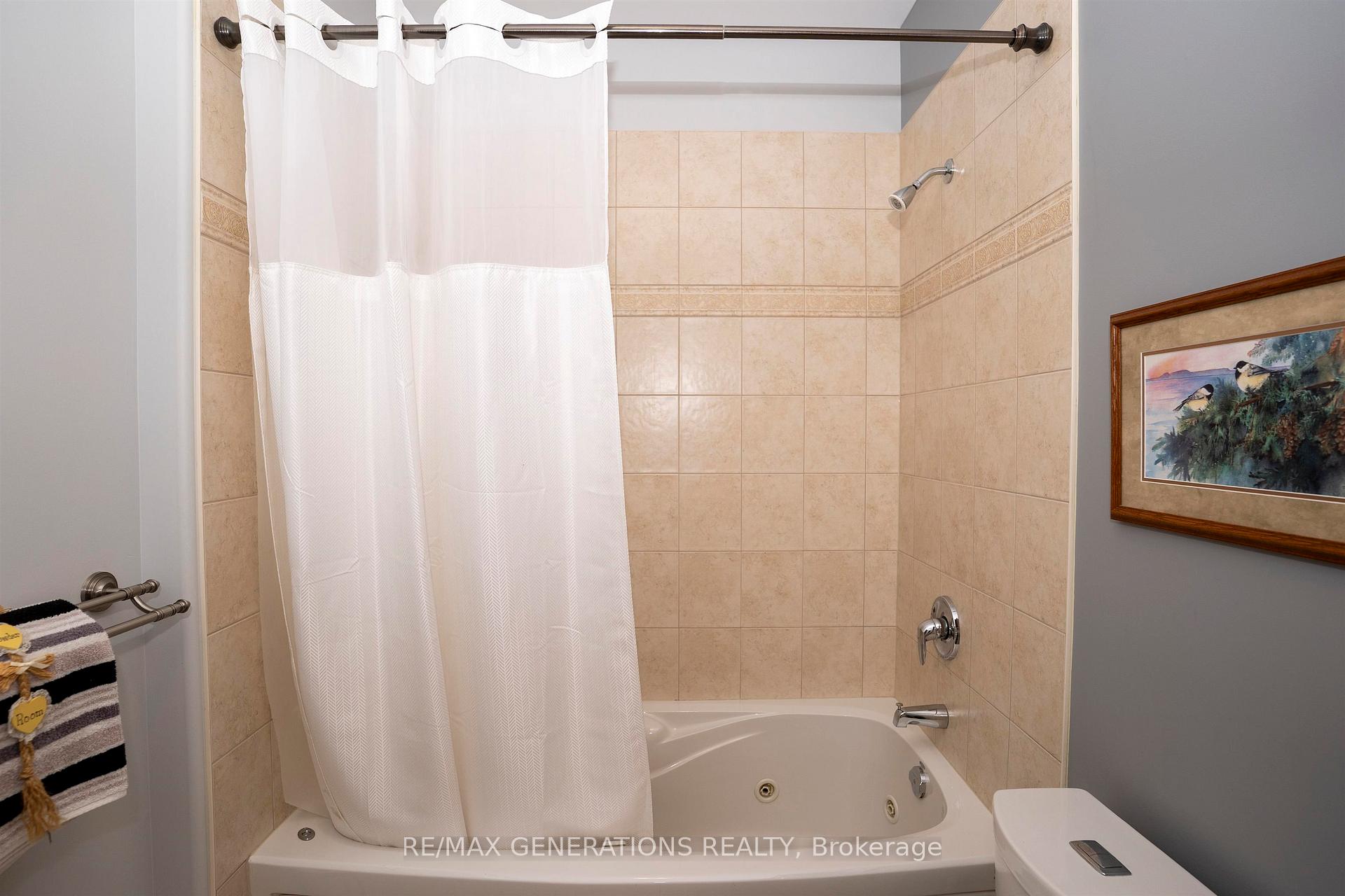 Photo 31 of 128 Wolverine Crescent, Thunder Bay, Parkdale — HOMEH