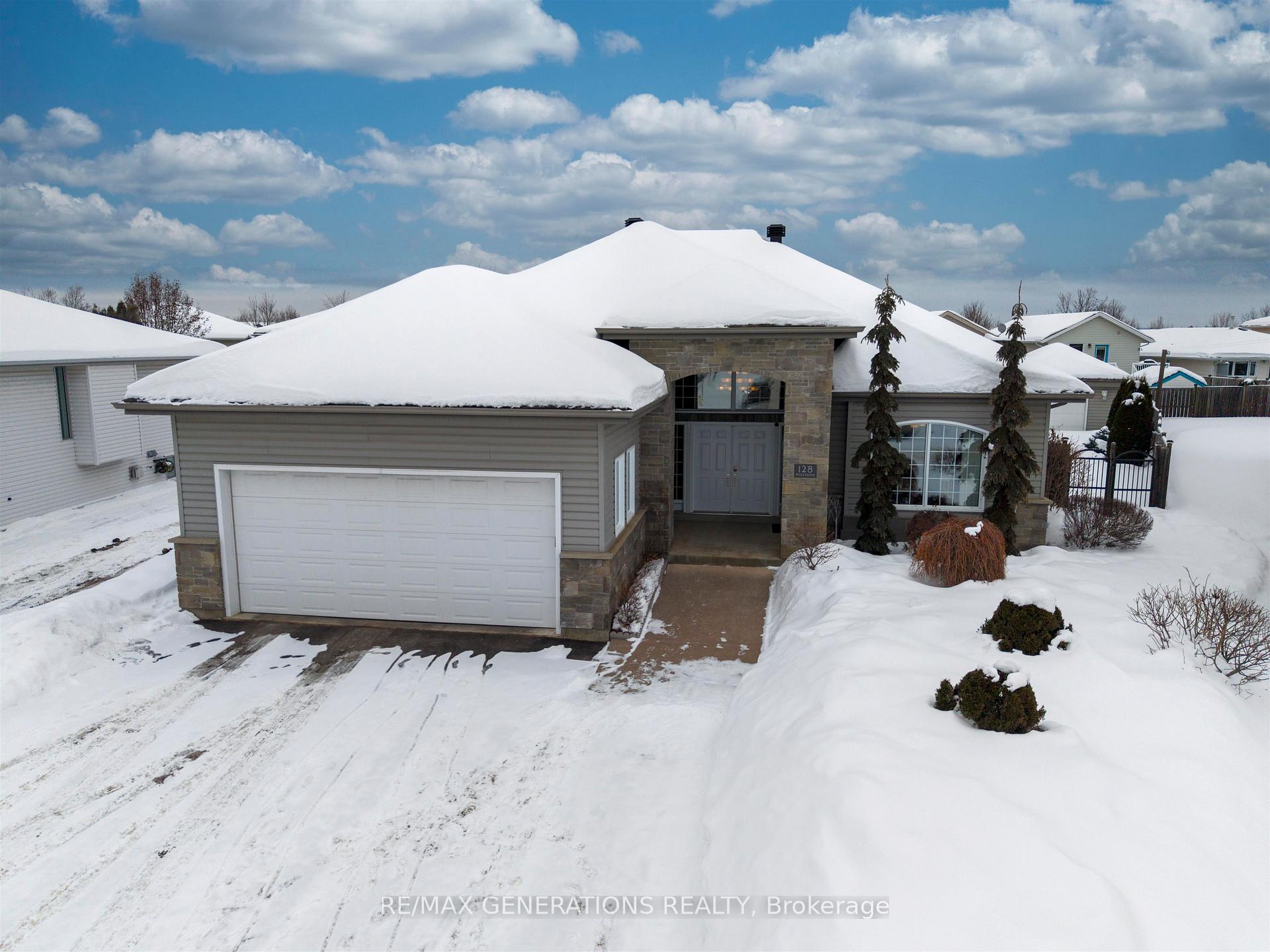 Photo 45 of 128 Wolverine Crescent, Thunder Bay, Parkdale — HOMEH