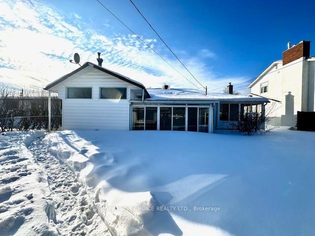 Photo 2 of 604 Rosewood Crescent, Thunder Bay, Green Acres — HOMEH