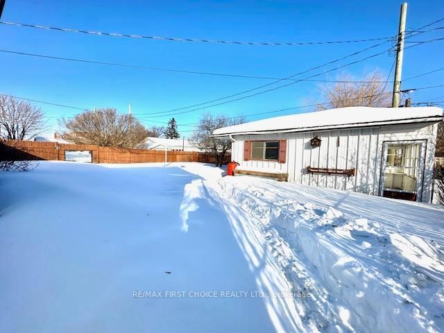 Photo 3 of 604 Rosewood Crescent, Thunder Bay, Green Acres — HOMEH