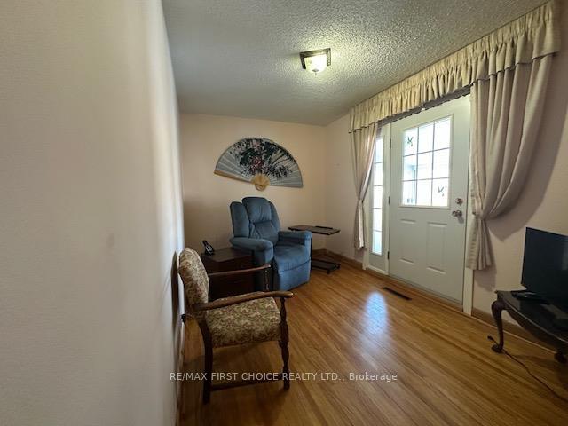 Photo 5 of 604 Rosewood Crescent, Thunder Bay, Green Acres — HOMEH