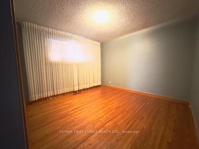 Photo 10 of 604 Rosewood Crescent, Thunder Bay, Green Acres — HOMEH