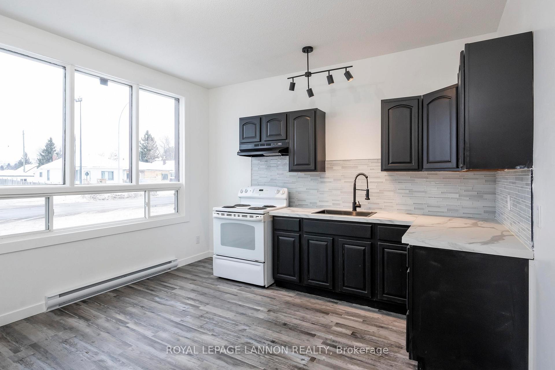 Photo 10 of 140 Frederica St E, Thunder Bay, Westfort — HOMEH