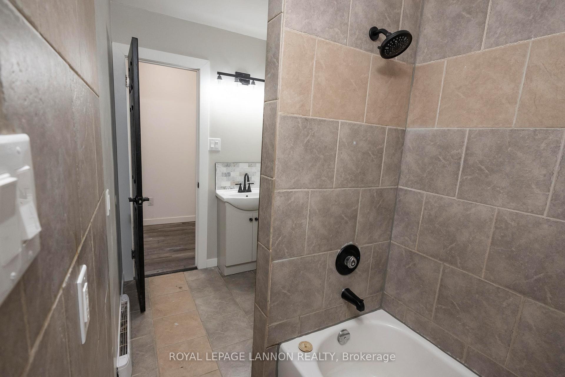 Photo 24 of 140 Frederica St E, Thunder Bay, Westfort — HOMEH