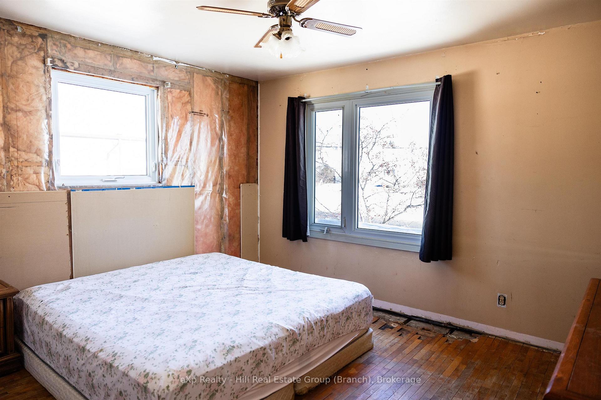 Photo 12 of 202 Pine Street, Thunder Bay, College Heights — HOMEH